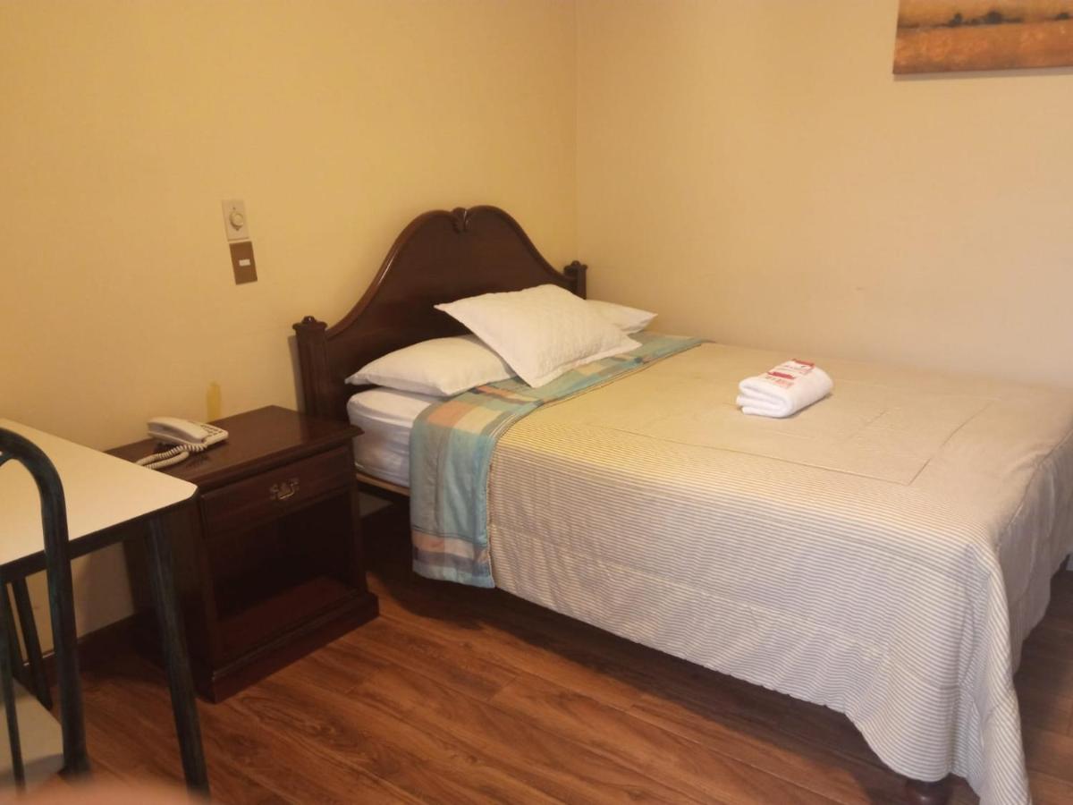 Hotel Del Calderon クエンカ エクステリア 写真